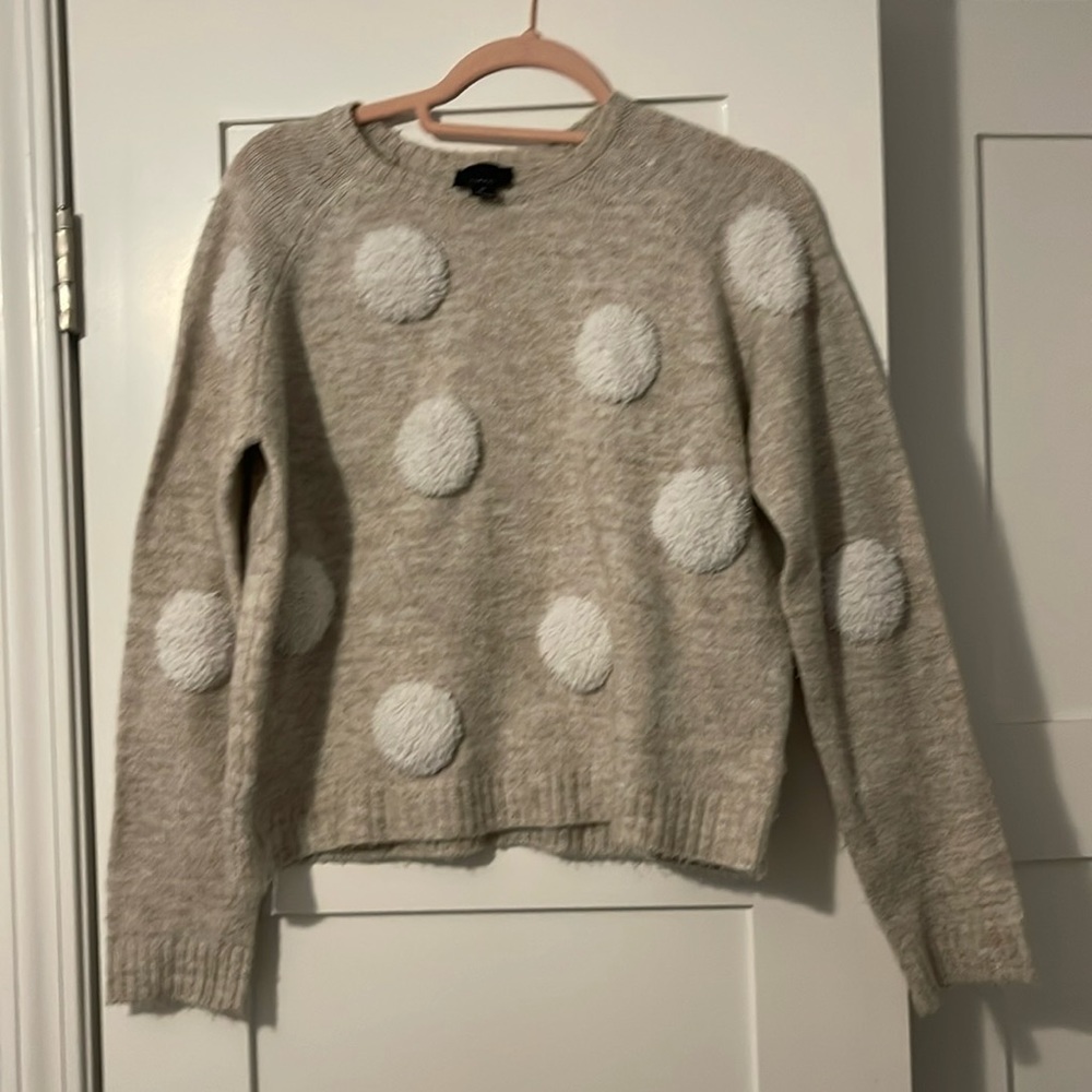 Cute polka dot sweater, great condition